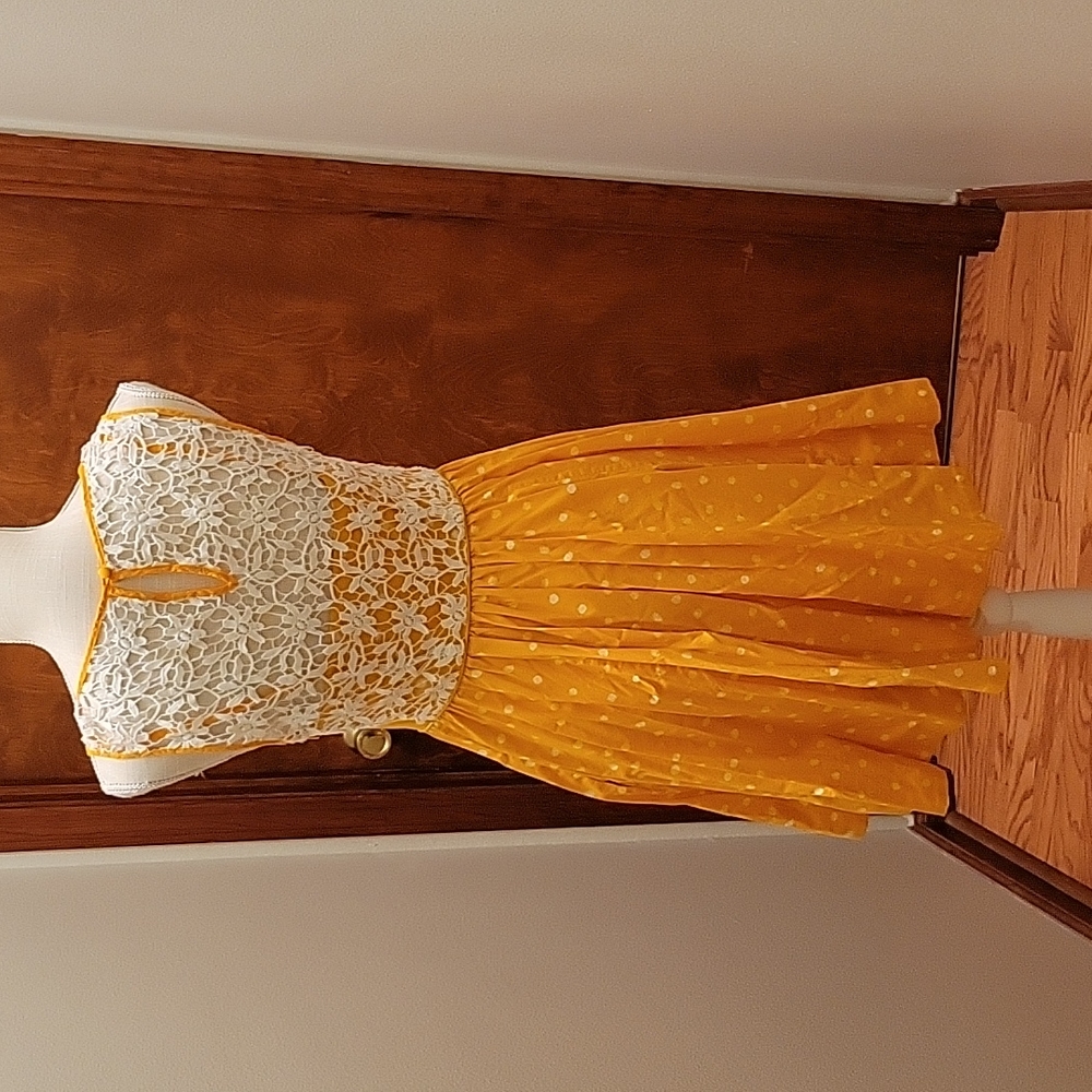 Moulinette Soeurs Anthropologie Melora Yellow Polka Dot Dress in size 2 - Picture 6 of 16